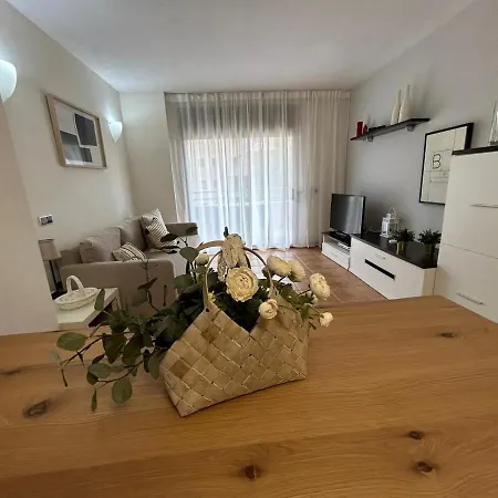 Apartamentos Los Tulipanes Salou Buitenkant foto